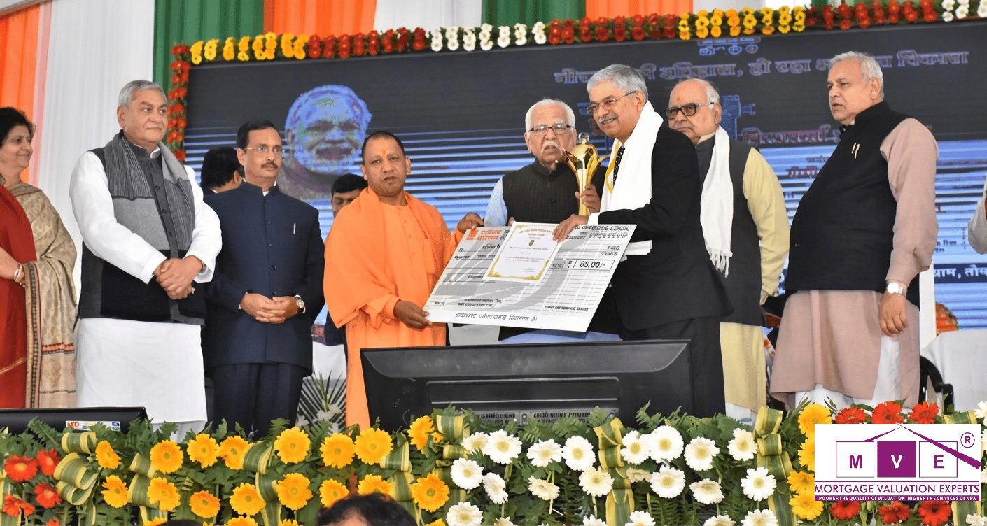 Er. B.P. Singh receiving UP Government MSME Award 2018-19 from Chief Minister of Uttar Pradesh on stage